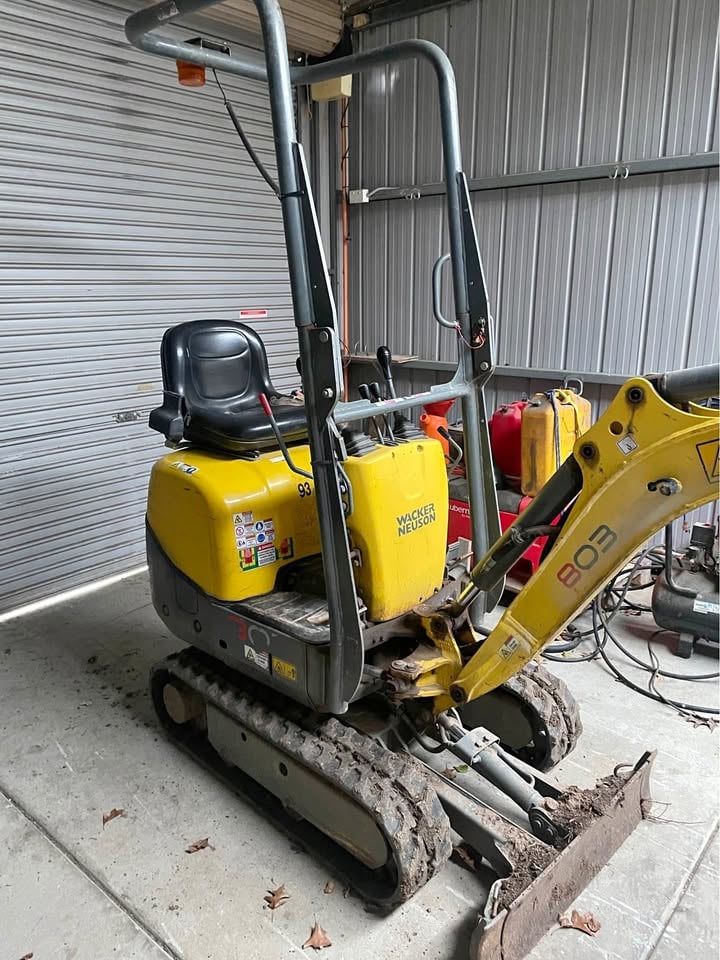 Mini Ecavator photo 3