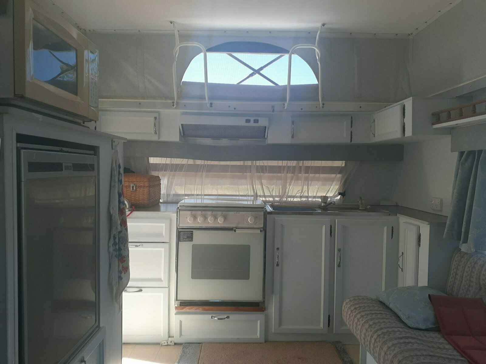 Chateau on Wheels photo 2