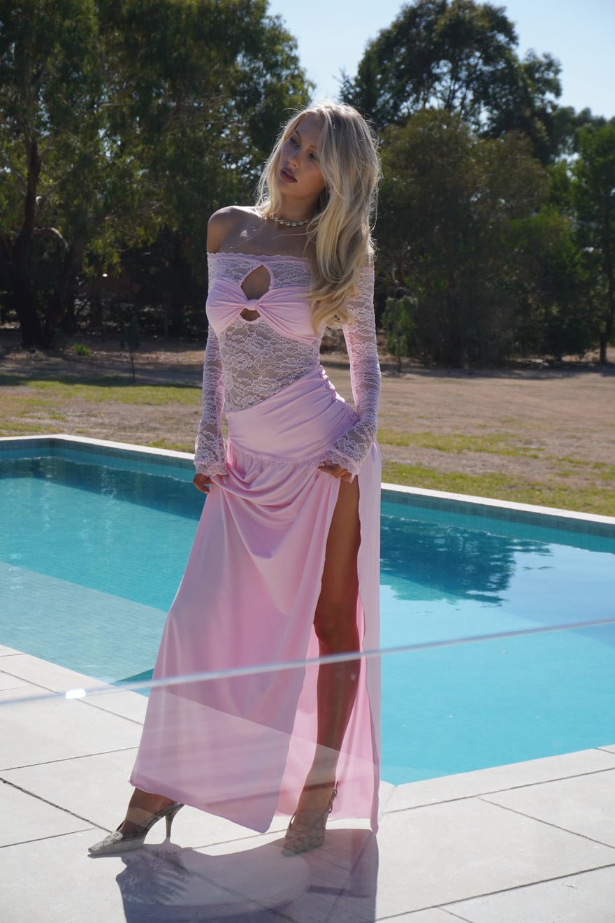 Deconduarte Serena Dress in Pale Pink photo 2