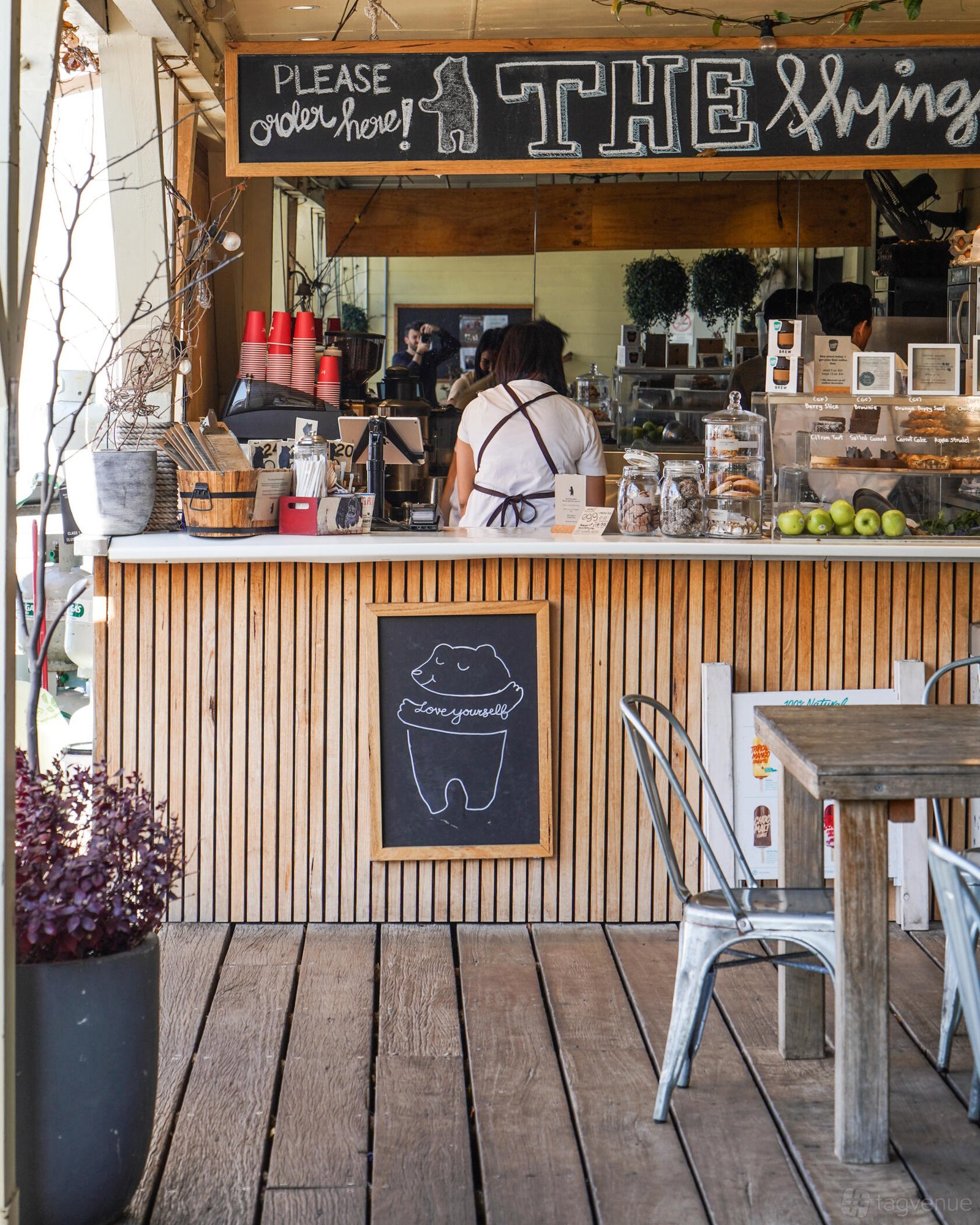 Flying Bear Deck at Foys Kirribilli photo 4