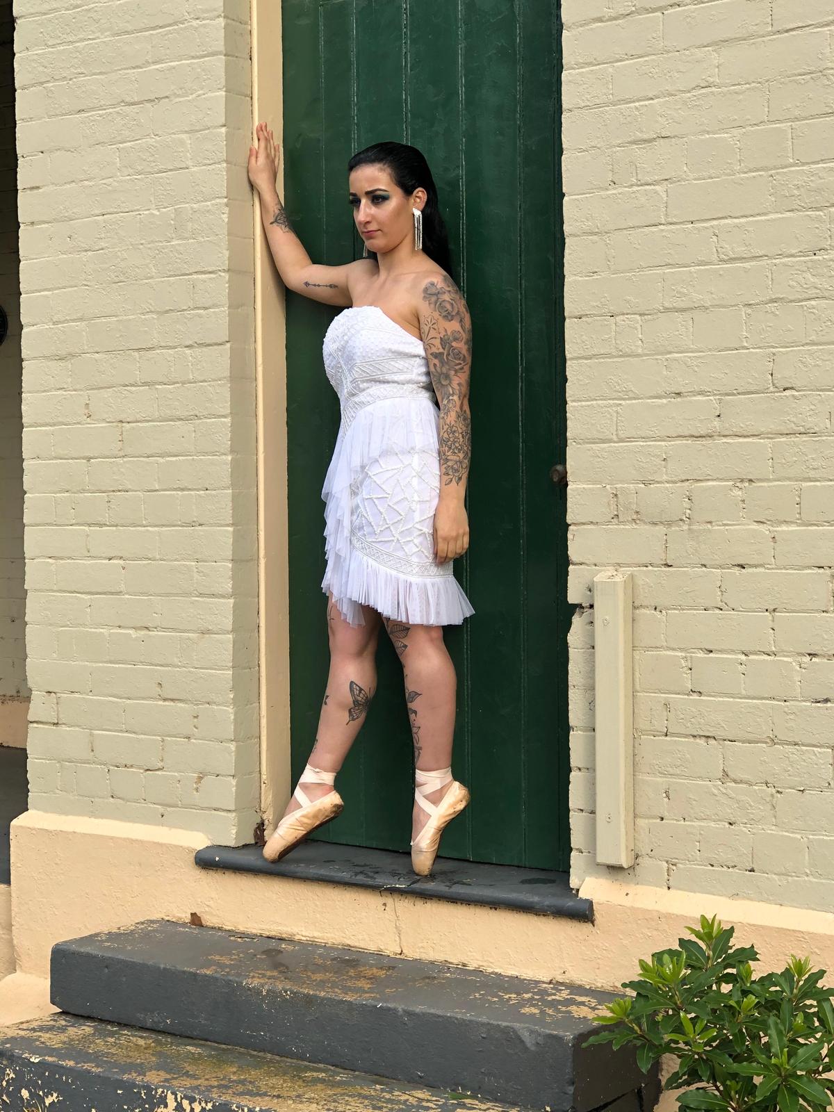 Madame X Leslie Dress photo 2