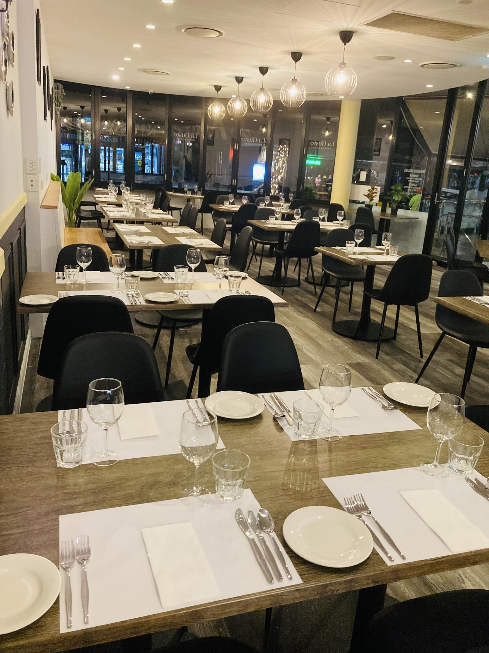 Dining Area at La Gusto Ristorante photo 2