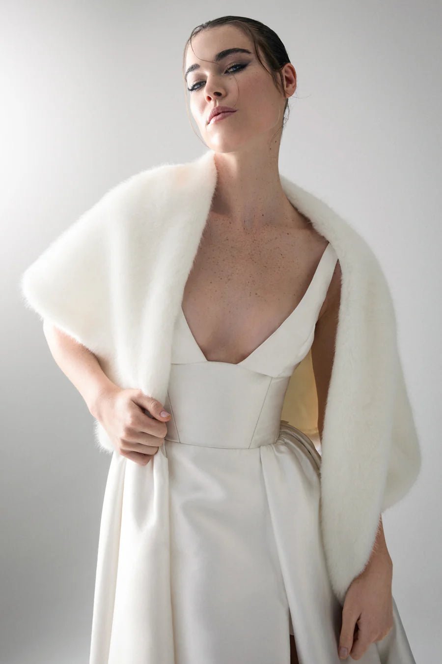 UNREAL FUR YASMIN WRAP - BLANC photo 2