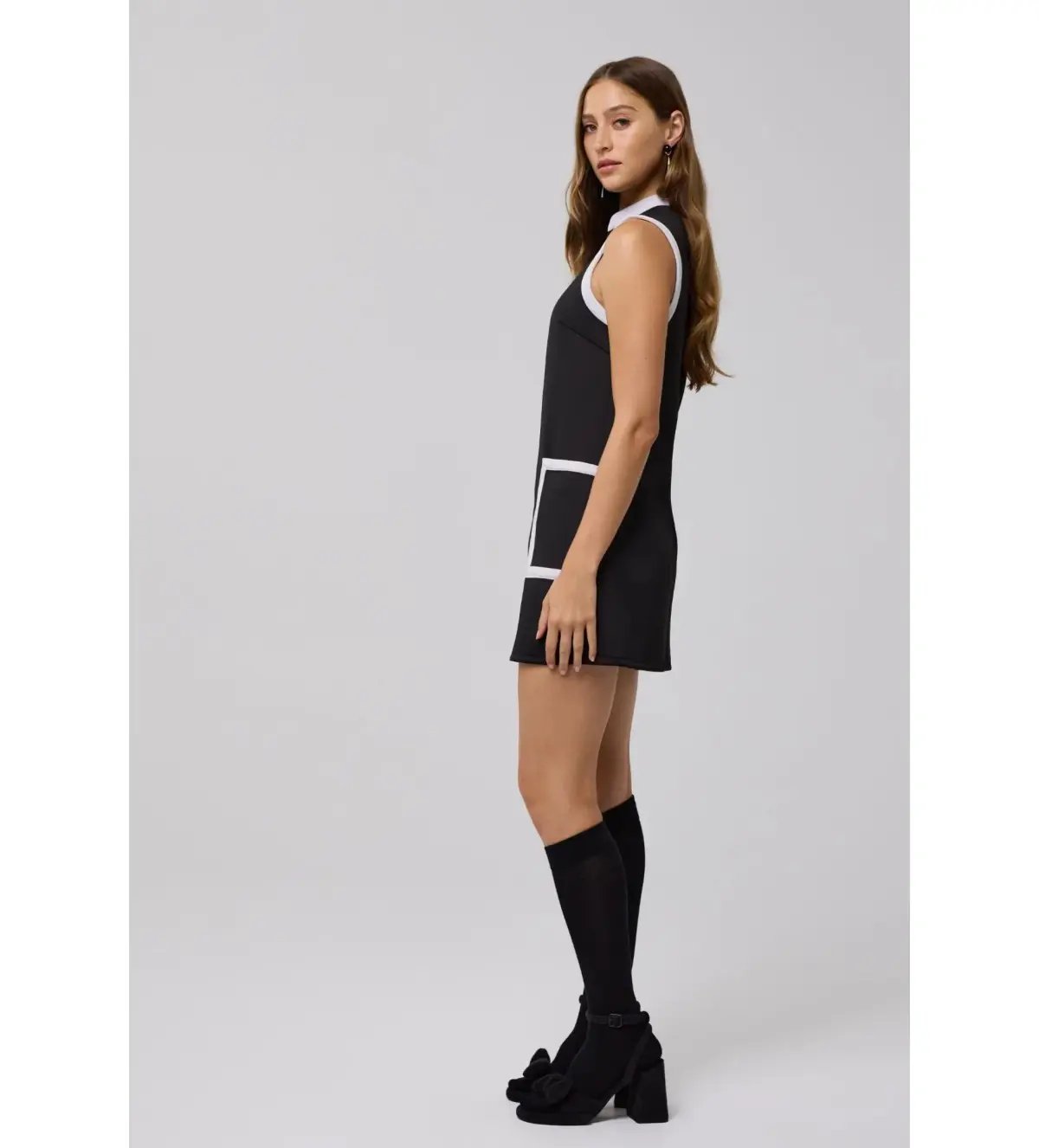 Chelsea St Chelsea Mini in Black with White Piping Size S / AU 8 photo 2