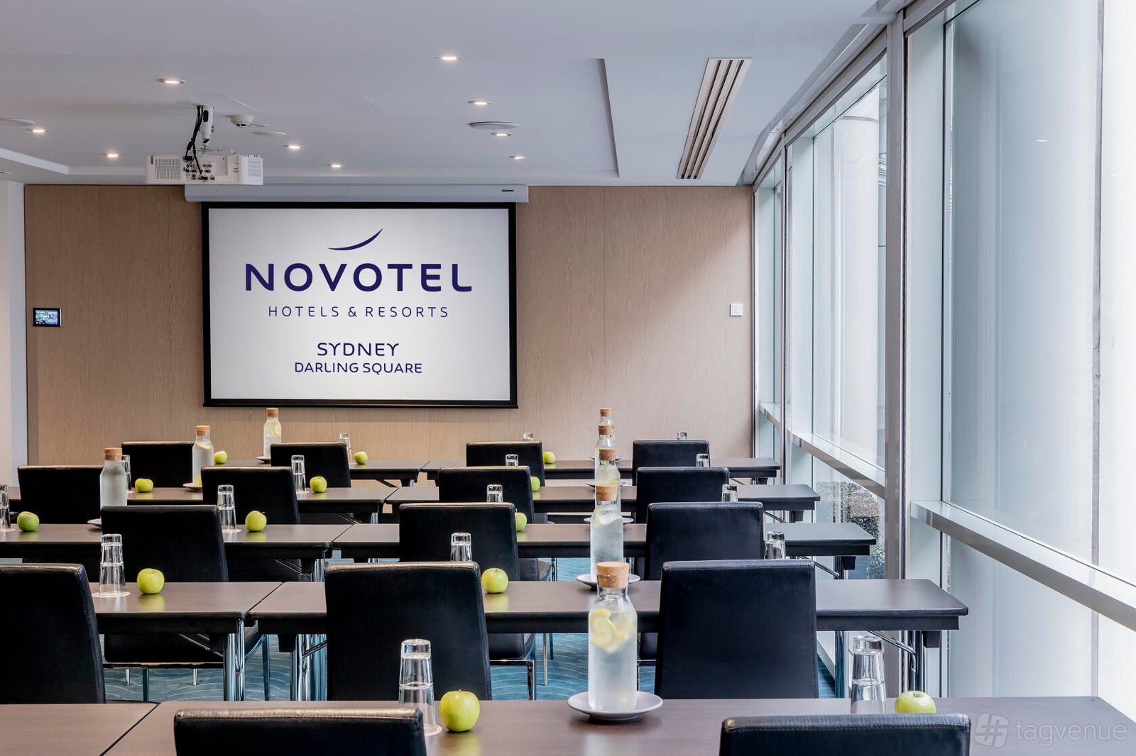 Little Pier Room at Novotel Sydney Darling Square photo 3