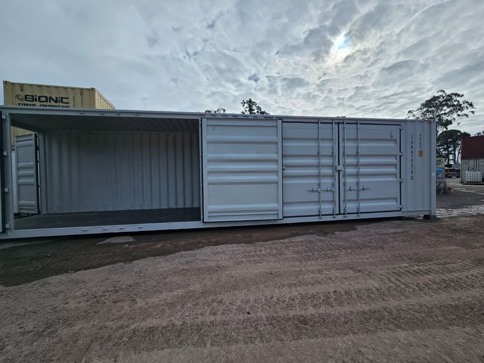 20FT CONTAINER HIRE ON YOUR PROPERTY - CABOOLTURE photo 2