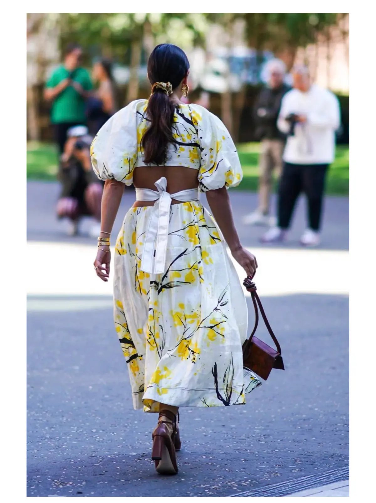 Aje Mimosa Cut-out Midi Dress In Wattle Print Size 8 photo 5