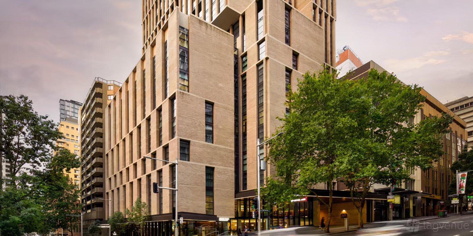 Gallery Two at Crowne Plaza Sydney Darling Harbour photo 10