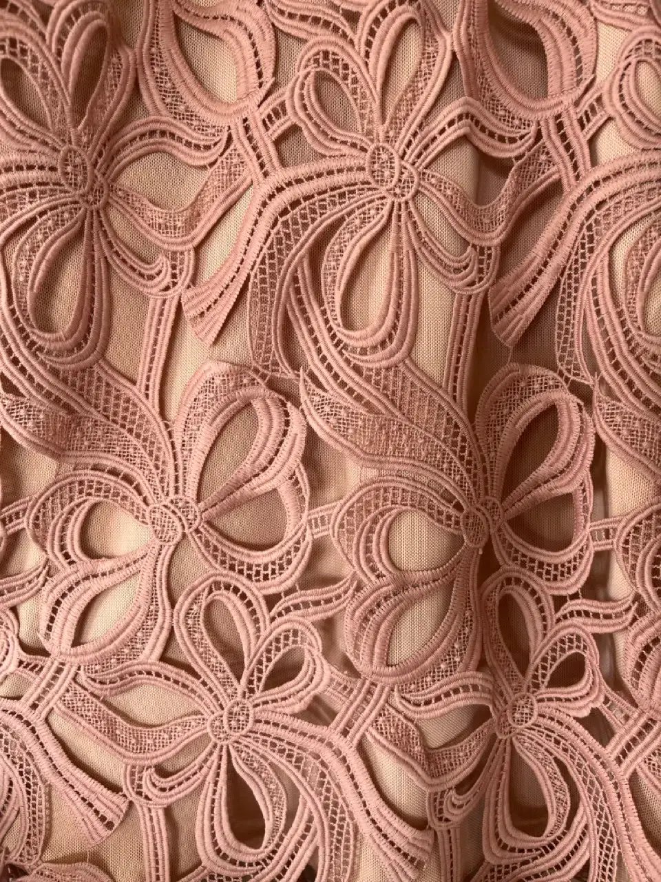 Elliatt Sight Embroidery Cold Shoulder Midi Dress Chalk Pink Size L / AU 12 photo 5
