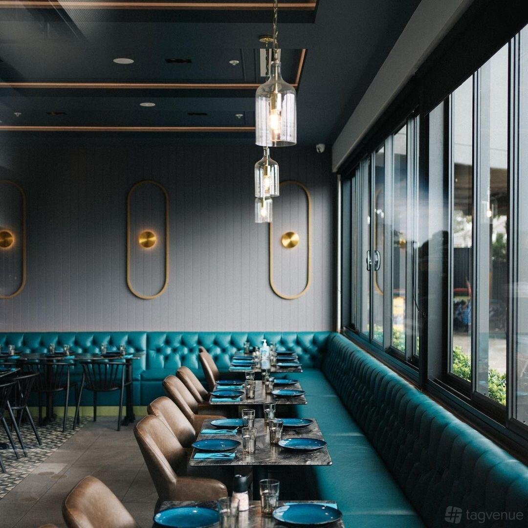 Whole Venue at Lazeez Lebanese Cuisine photo 6