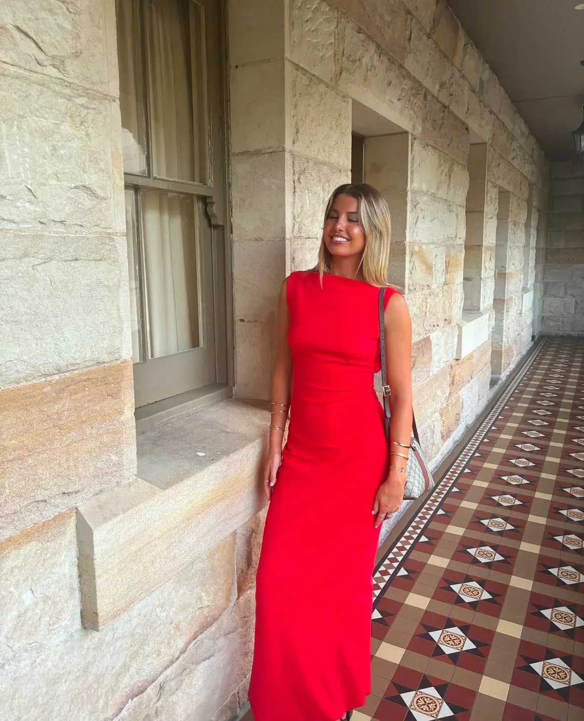 Effie Kats Verona Gown Red Size AU 6 photo 7