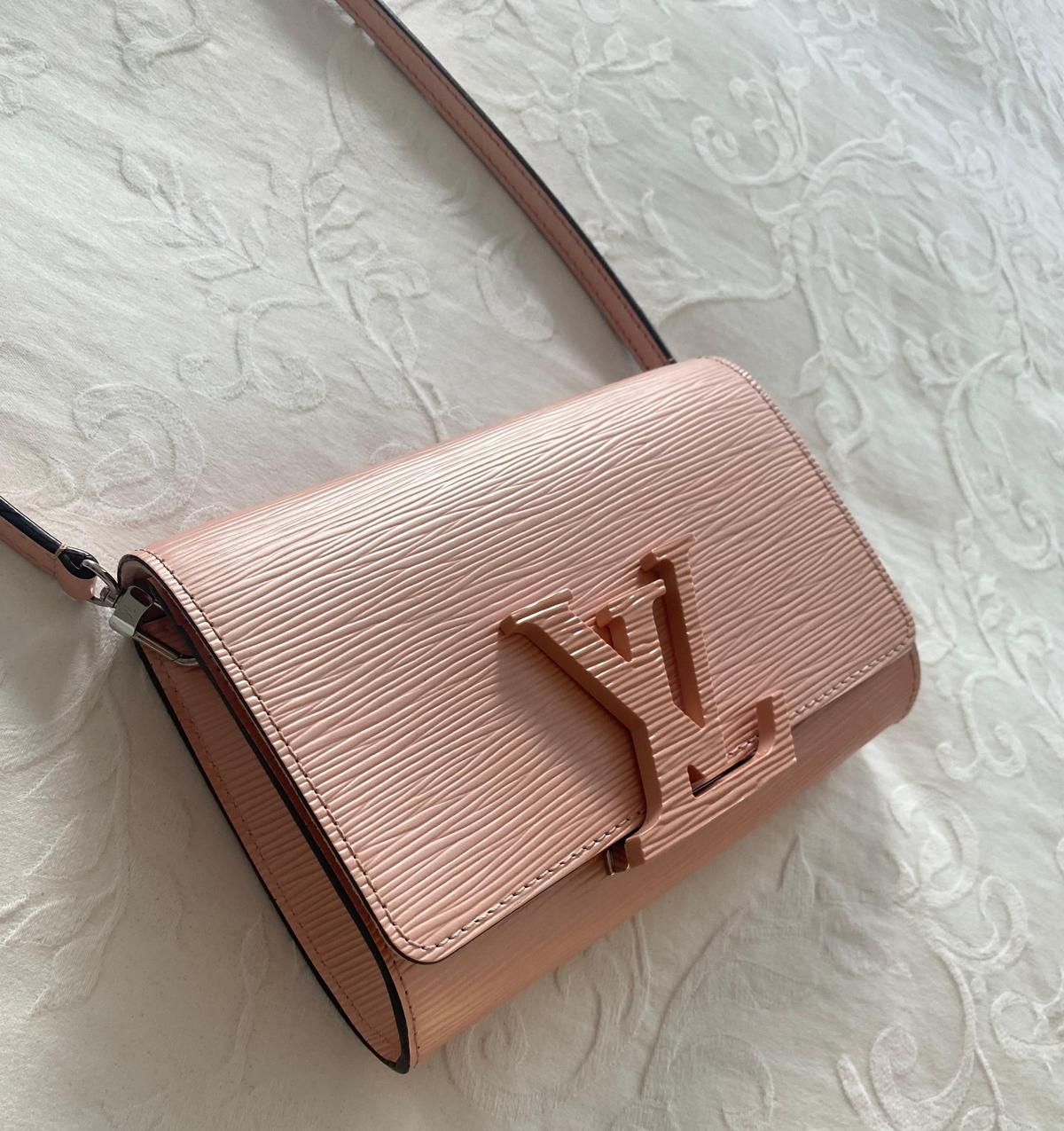 Louis Vuitton Louise Epi Leather Handbag Pink photo 5