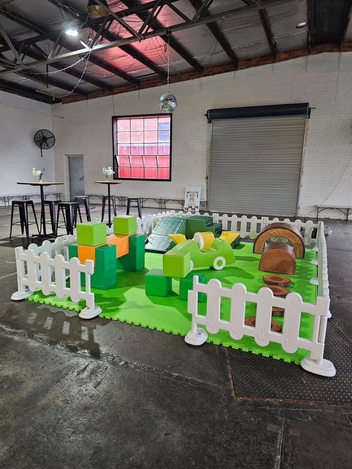 HIRE SOFTPLAY, BALLPITS, JUMPING CASTLES, PROMOS AVAILABLE ! ENQUIRE WITHIN photo 2