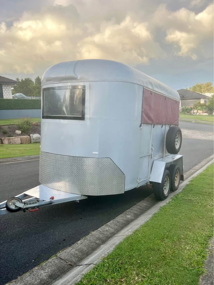 Horse Float Hire photo 8