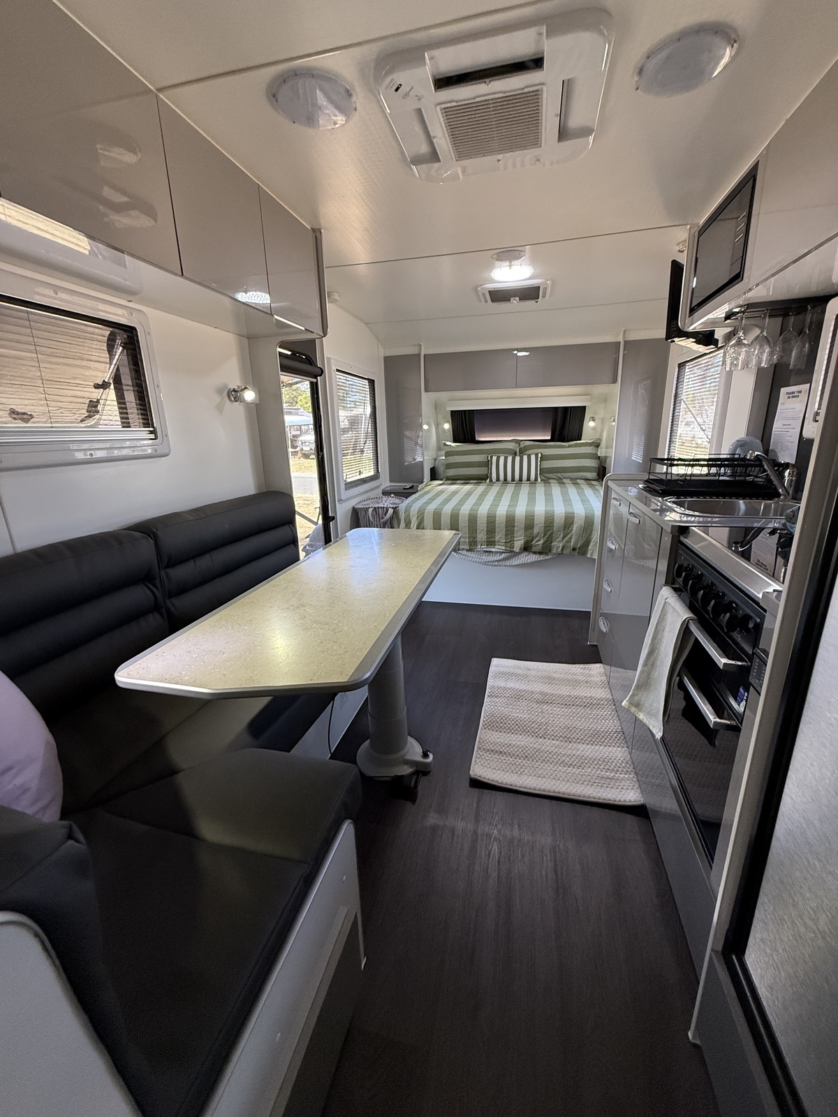 SUMMER HOLIDAY DREAMING WITH FULL SET UP TRIPLE BUNK - BLACK BETTY - BOOK ME FOR A MONTH IN JAN 2026'! photo 20