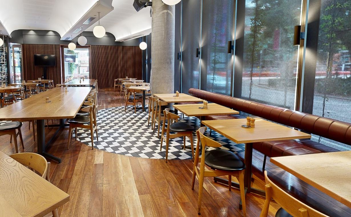 The Dining Room at Pig ‘N’ Whistle - West End photo 6