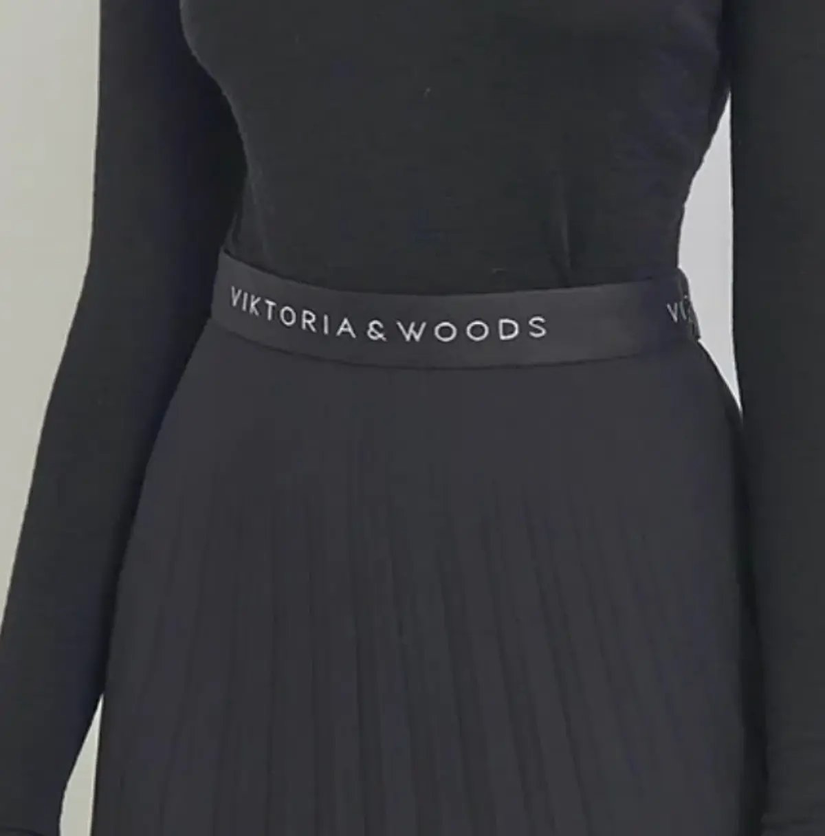 Victoria and Woods Tuscany Skirt Black Size 6 photo 2
