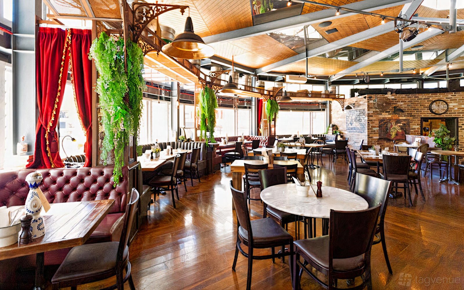 The Restaurant at 465 The Avenue photo 2