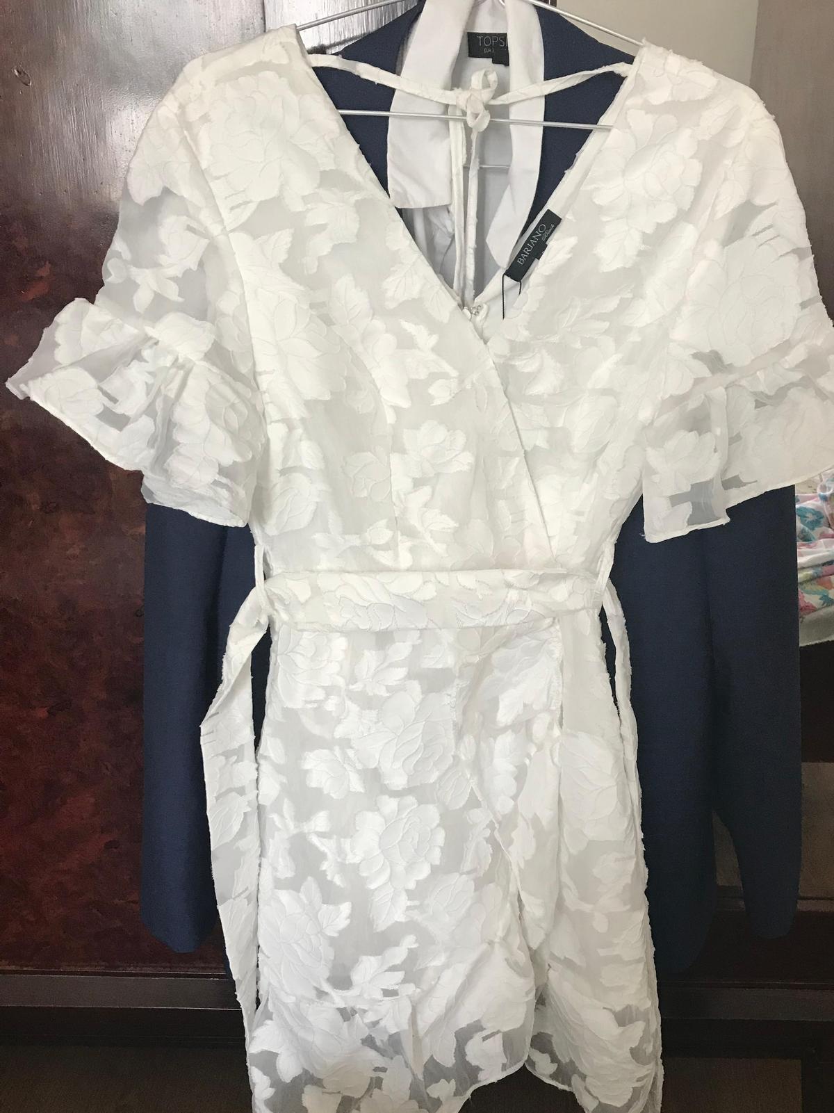 Bariano Embroidered lace mini dress size 8 photo 3