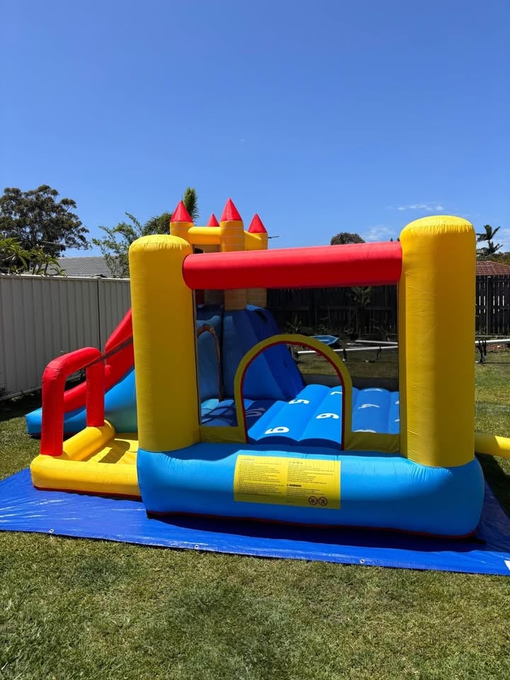 Jumping castle - HIRE photo 7