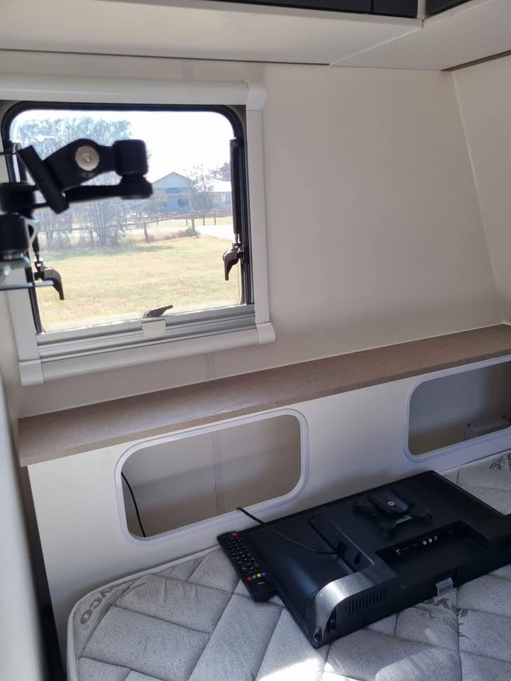 Jayco caravan hire photo 7