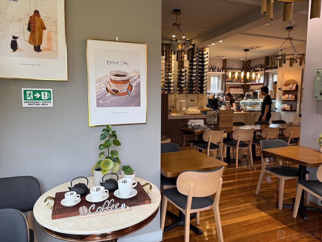 Entire Restaurant at Gardener's Lodge Cafe photo 3
