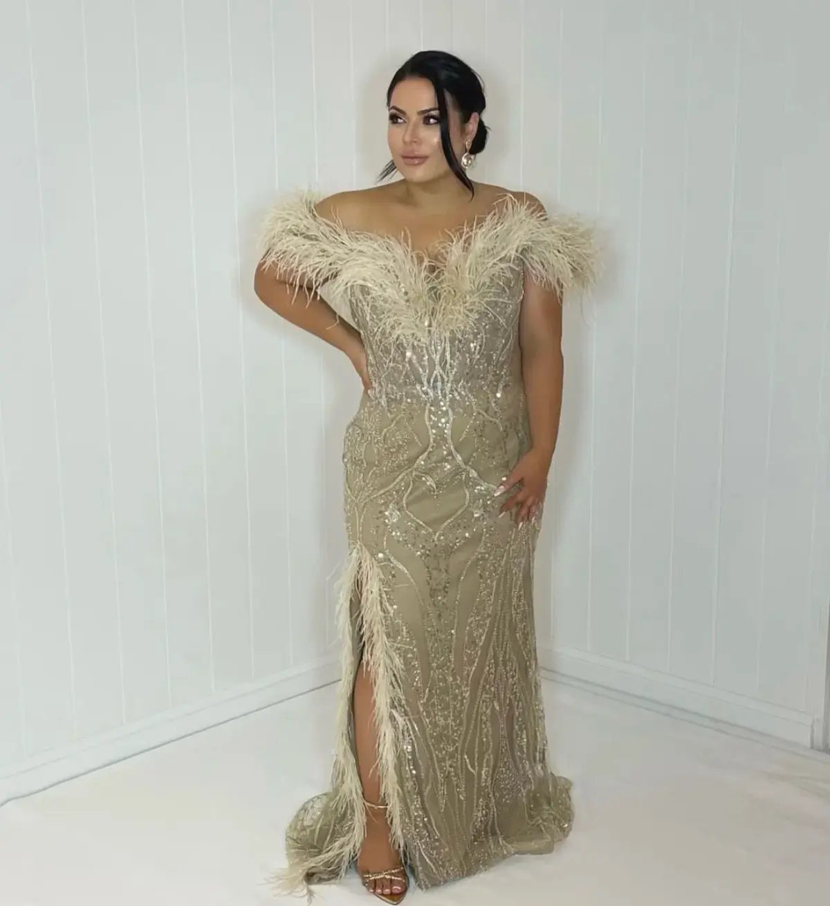 Alberto Davisii AD Feather Gown Gold Size 12 photo 2