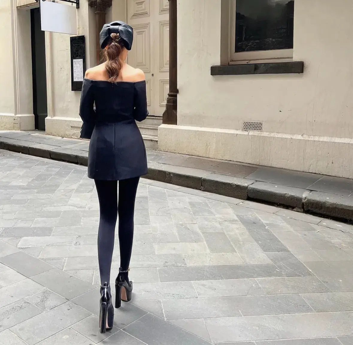 Valentino Black runway mini dress photo 4