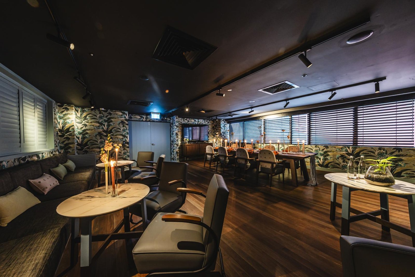 Veranda at Hotel Indigo Brisbane City Centre photo 2