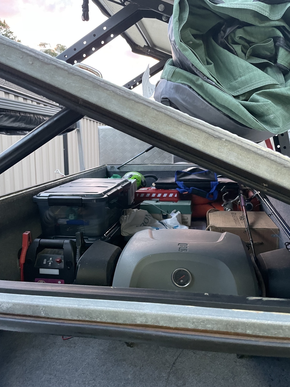 4x4 easy set up camper photo 8