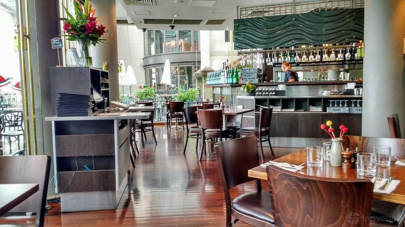 Main Dining Room at Eastbank photo 3