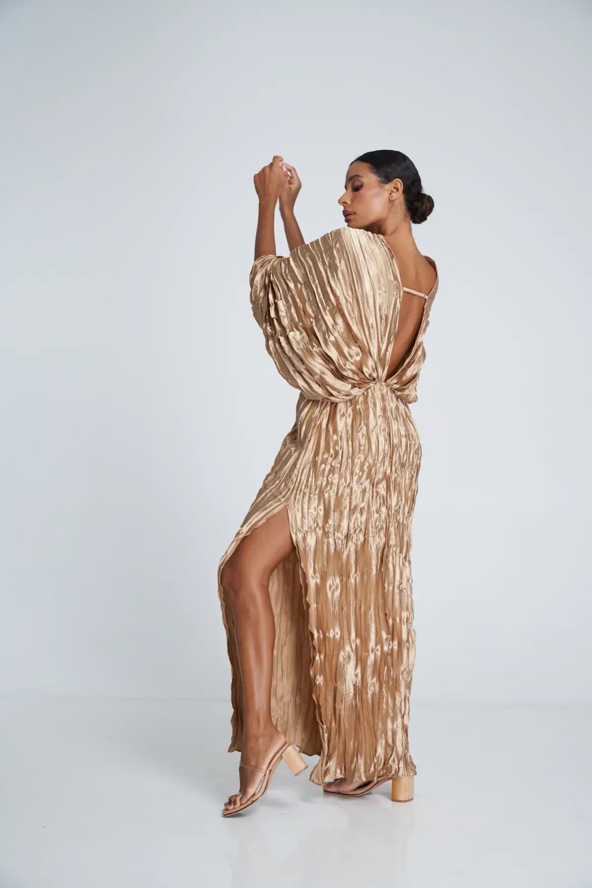 L'Idee De Luxe Gown Sand Size 12 photo 2