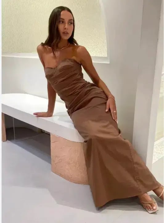 Sir Alba Gown photo 3