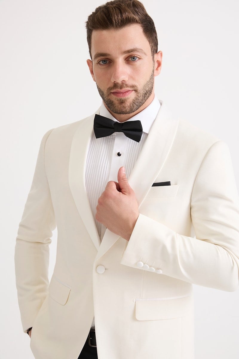 White Tuxedo photo 6