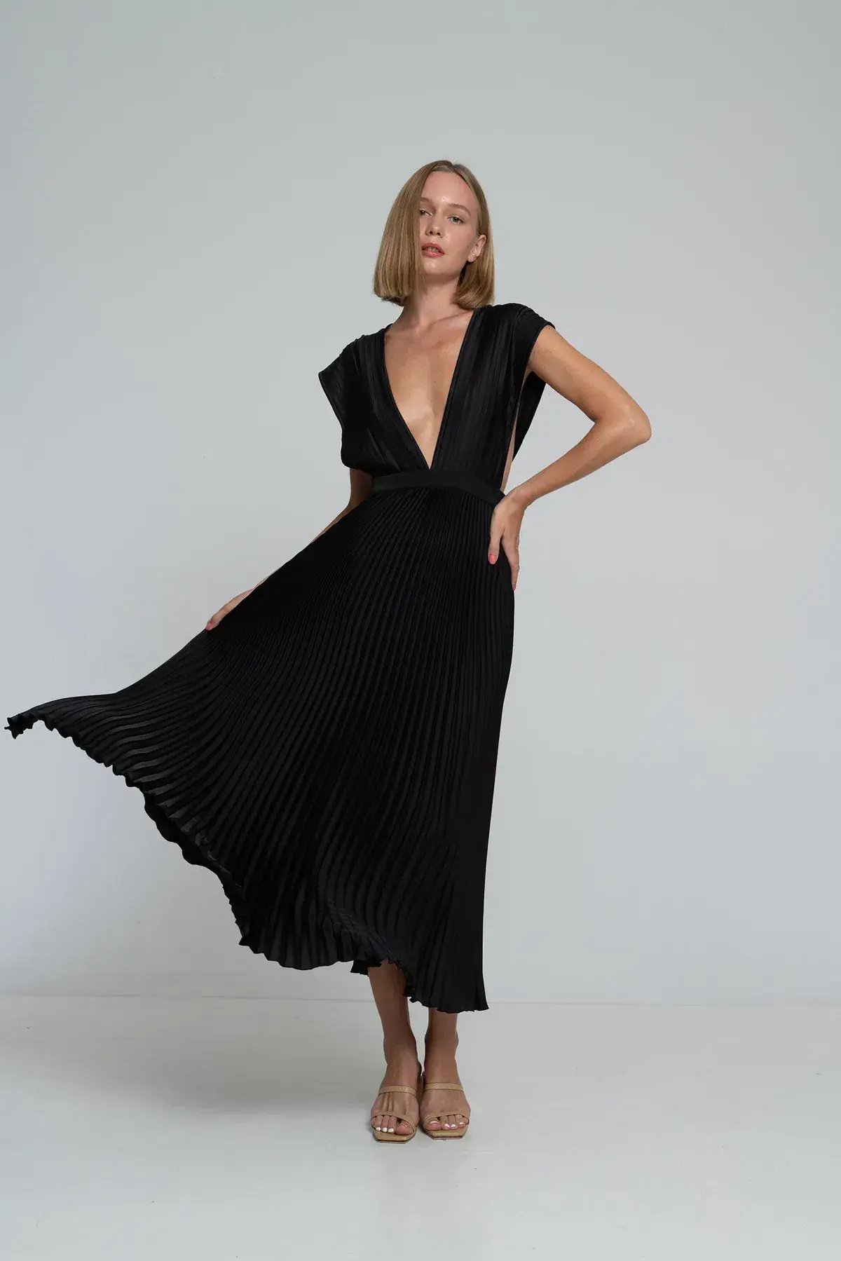 Lidee Gala Gown Noir Black Size 12 photo 2