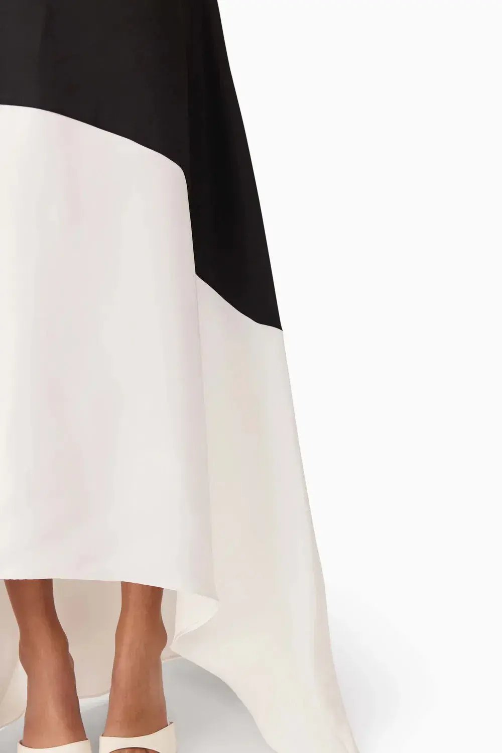 Elliat - Sorrel One Shoulder Gown in Black & White - Size 12 photo 4
