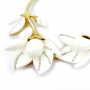 Oscar De La Renta Oscar De La Renta Magnolia Flower Necklace photo 2