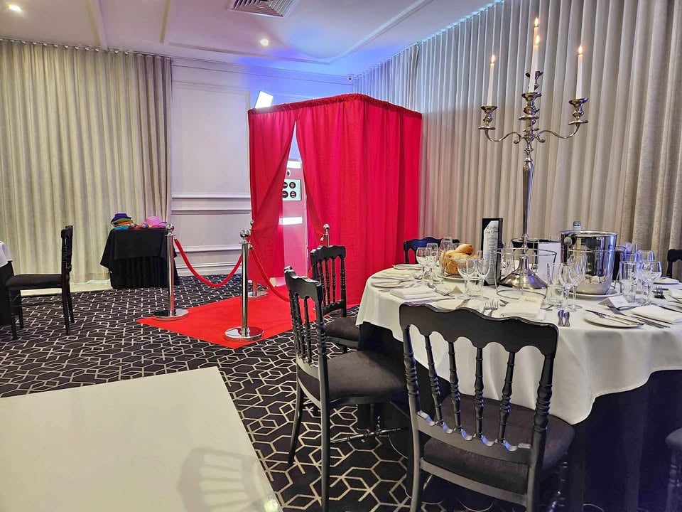 Cheap Photobooth Hire photo 2