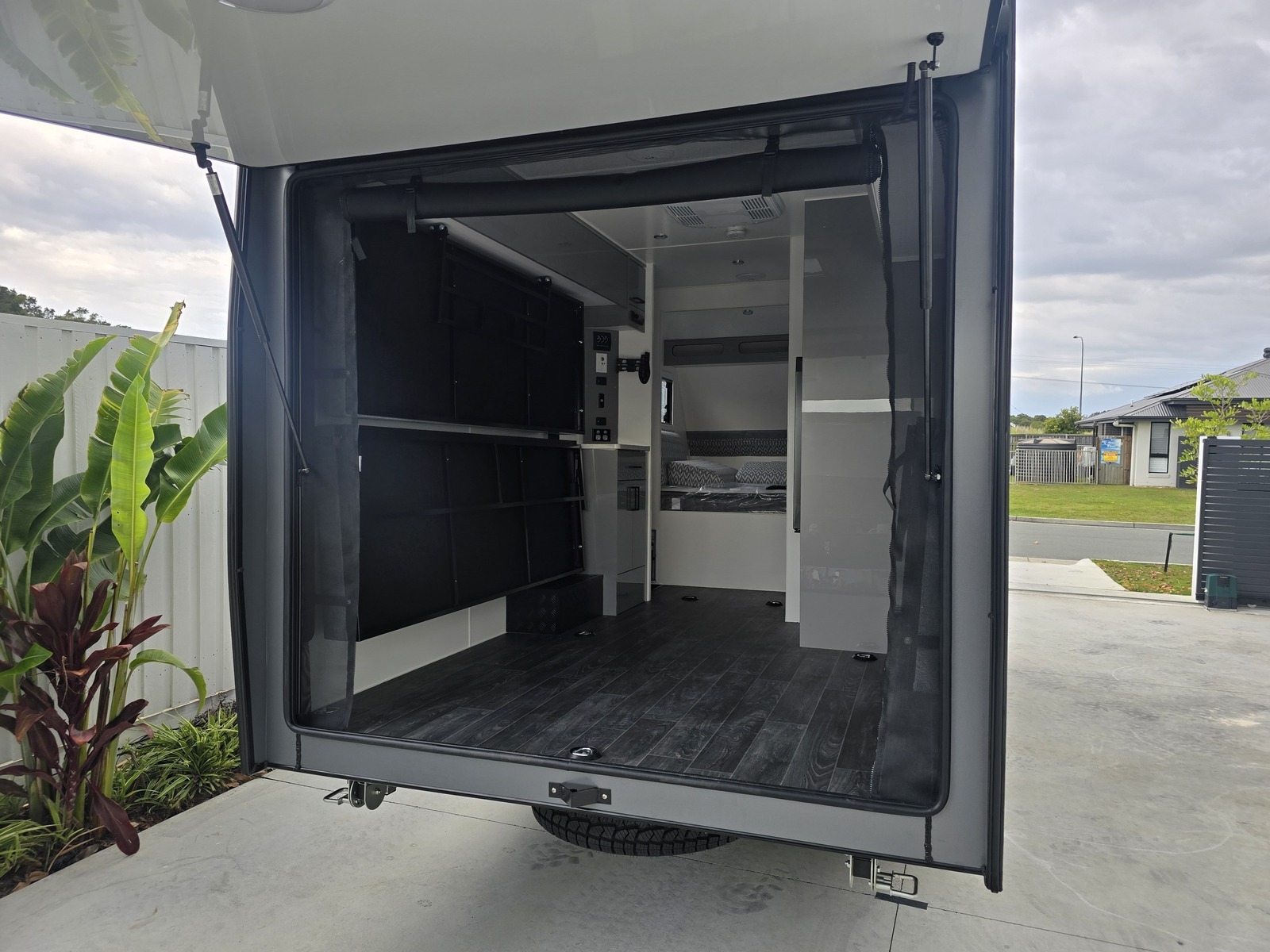 2024 Toy Hauler photo 8