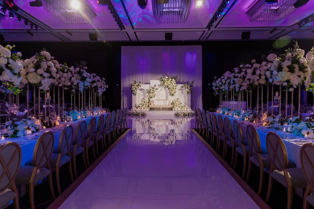 White Gloss Arched Backdrop Trio photo 2