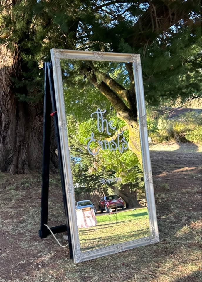 WELCOME SIGN MIRROR - FOR HIRE photo 3