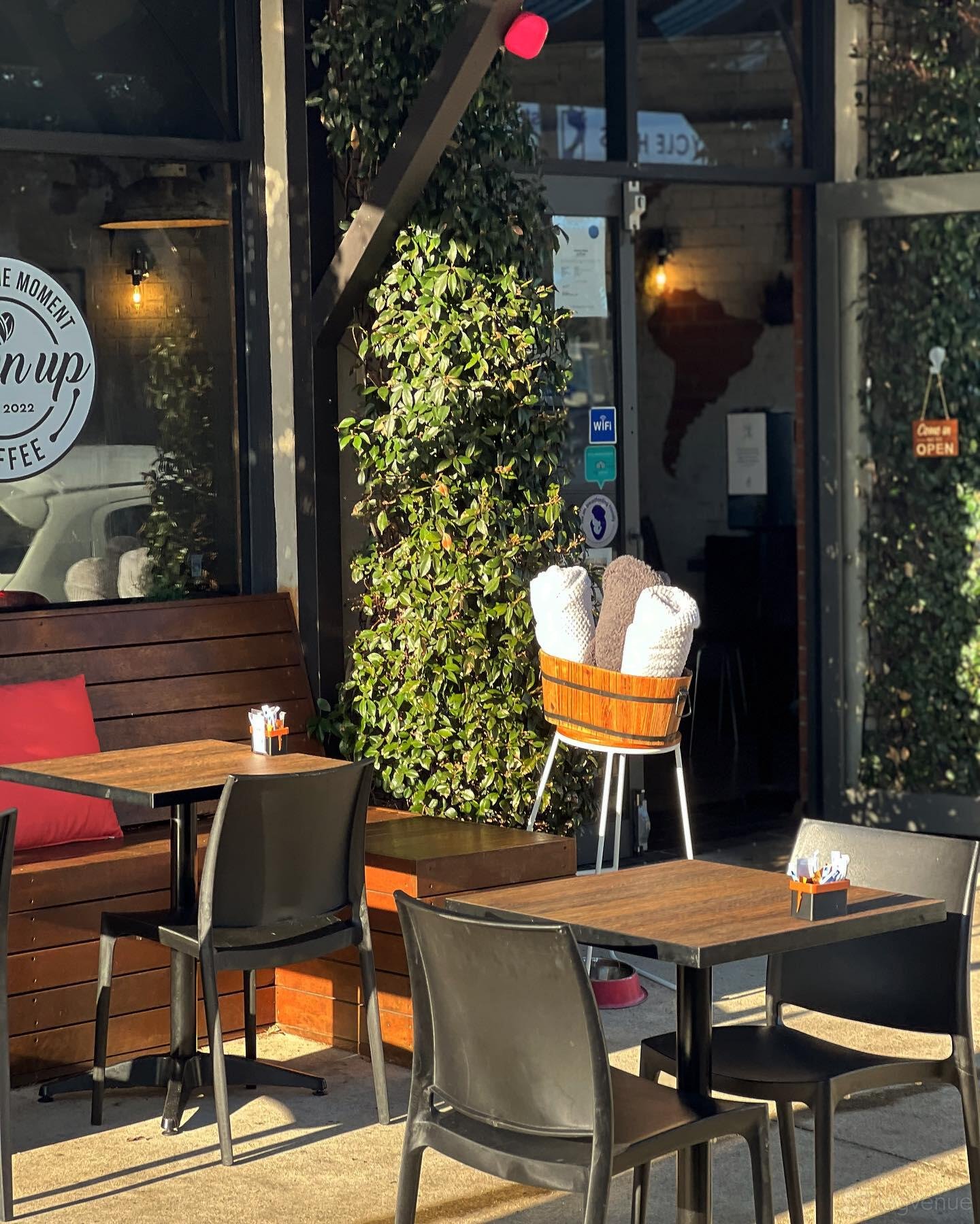 Entire Venue at Fahrenheit Cafe photo 10