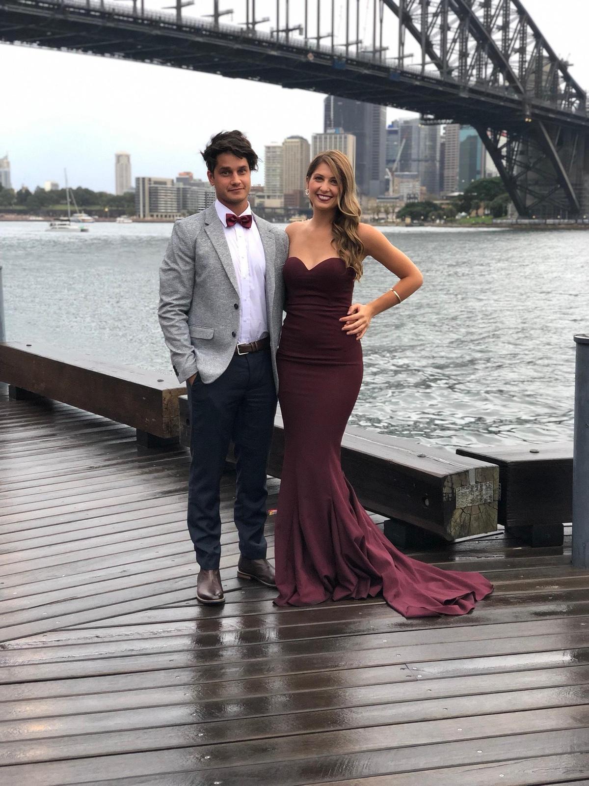Elle Zeitoune Arianna Gown - Wine photo 4