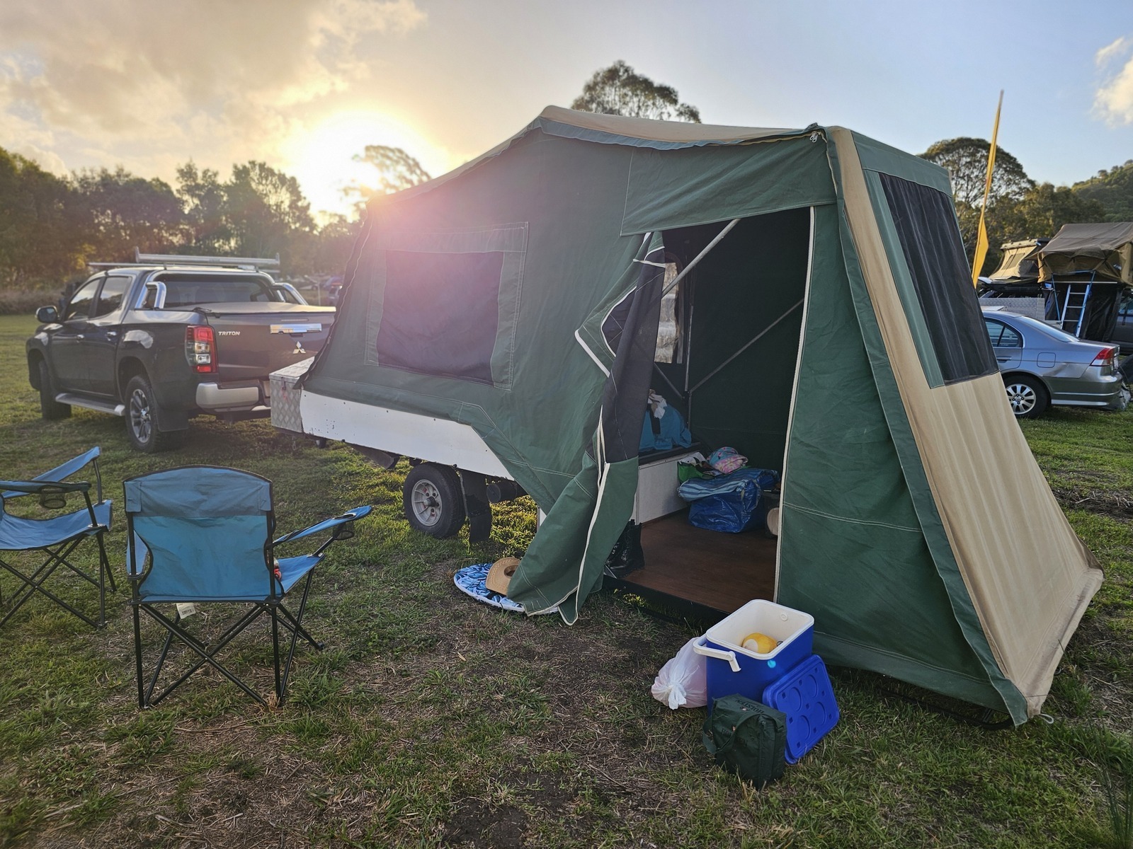 CUB Easy set up/pack down photo 3