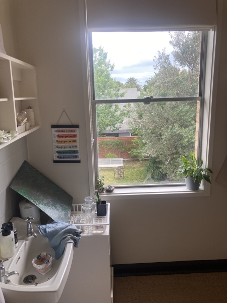 Private art or art therapy studio photo 2