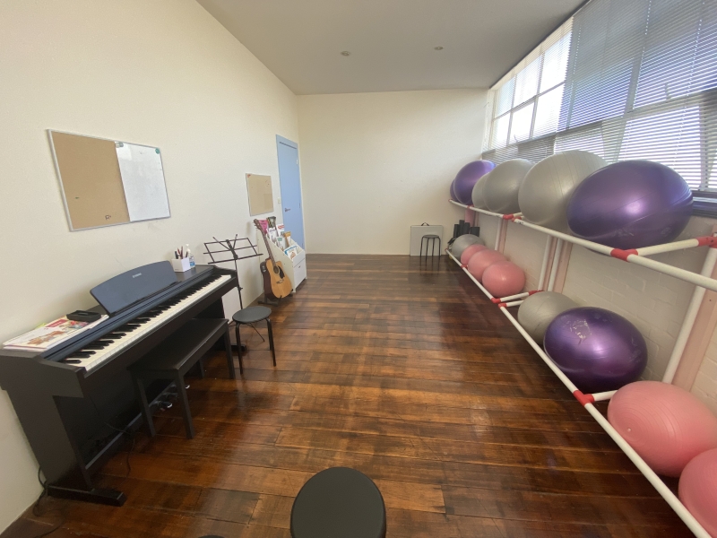 Rain & Lucky Music Room photo 4