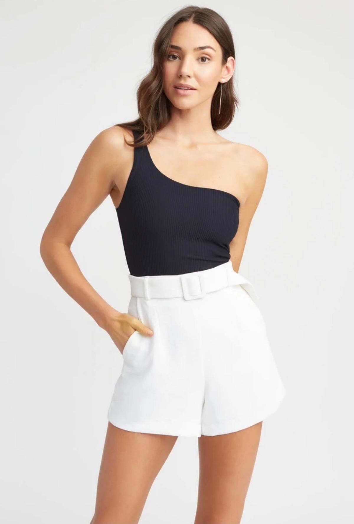 Kookaï Oyster Belted Shorts White Size AU 6 photo 2