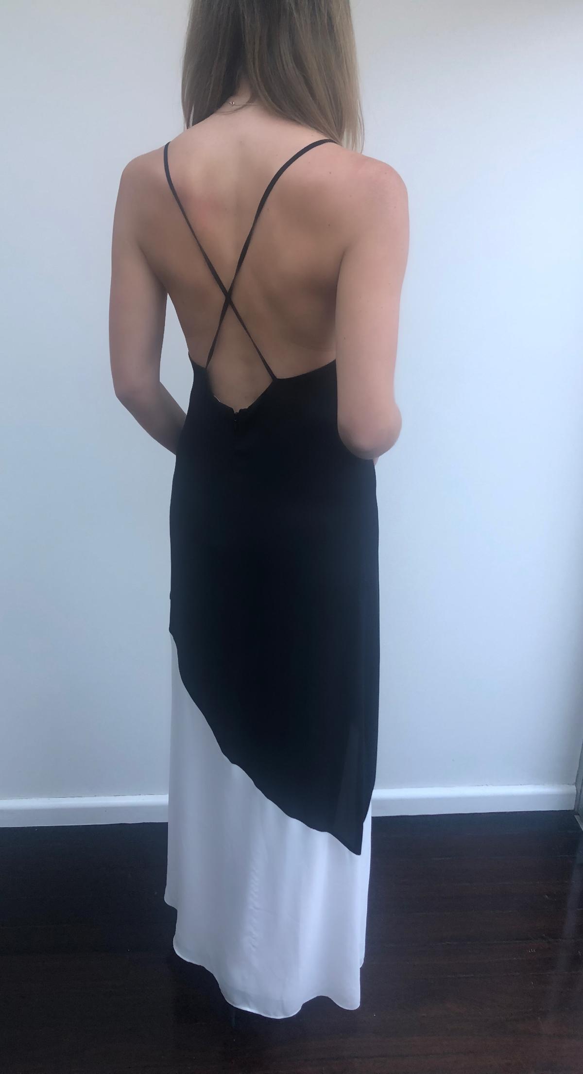 Alice and Olivia Maggie Two Tone Crepe De Chine Maxi Dress Black/White Size 4 photo 4