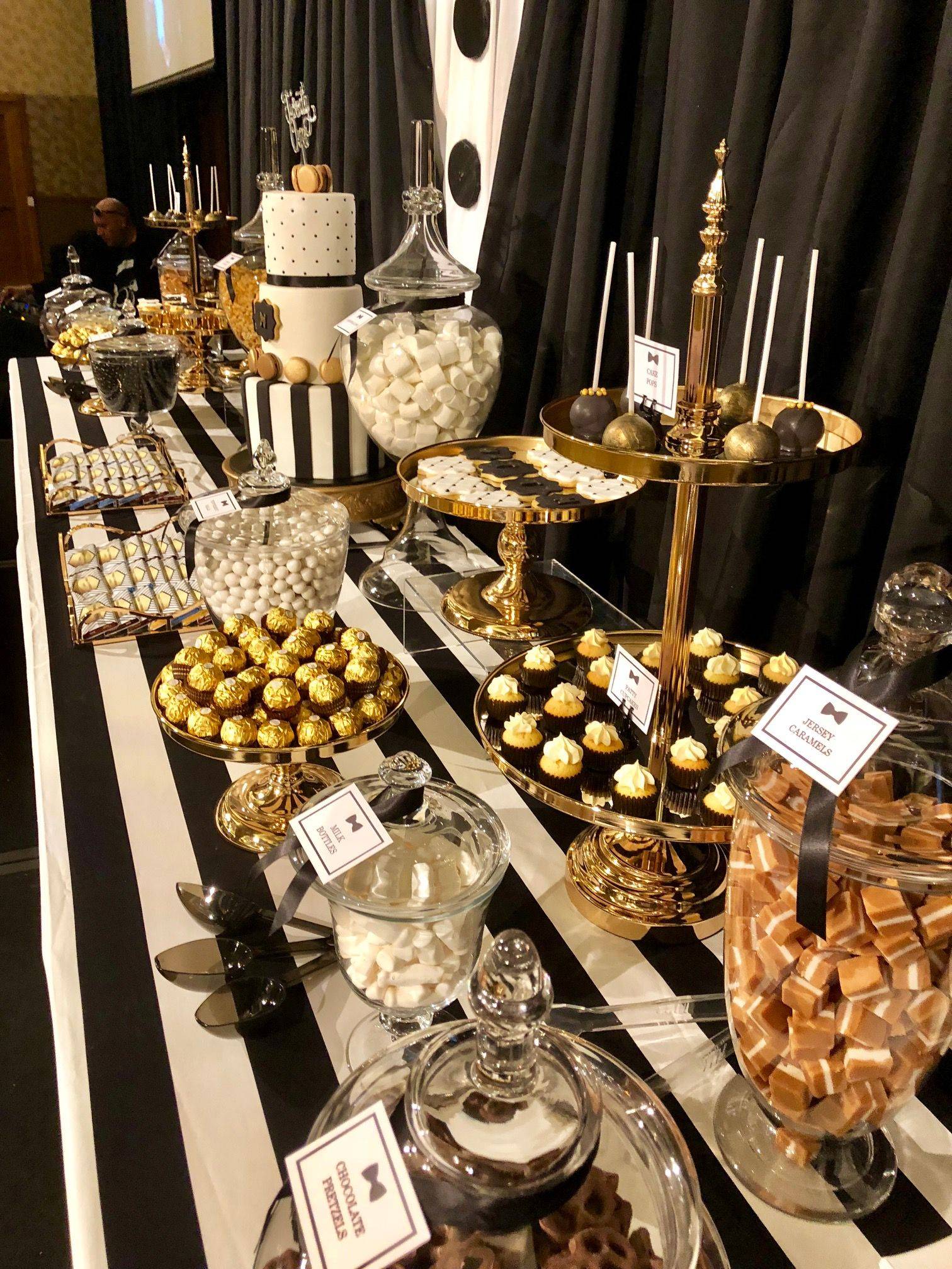 3 Tiered Gold Cake Stand photo 4