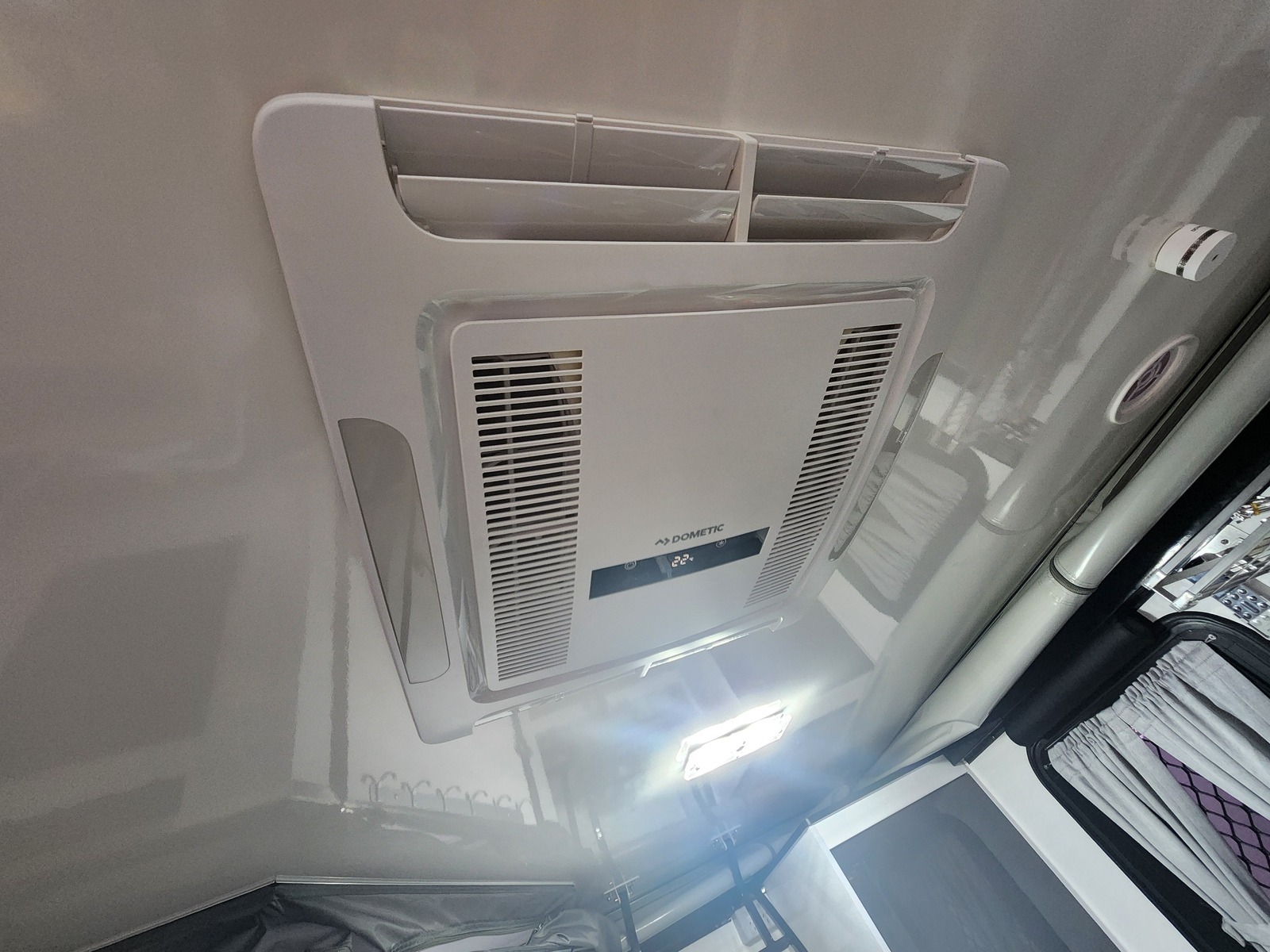 Lana - 2024 Luxury Caravan Offroad Allowed photo 9